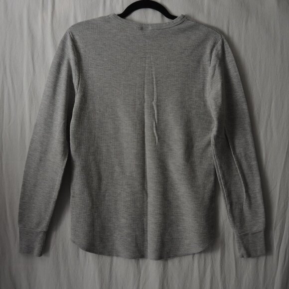 4/$25 Highland Outfitters Gray Waffle Knit Top Base Layer Thermal Size Medium - Picture 2 of 6